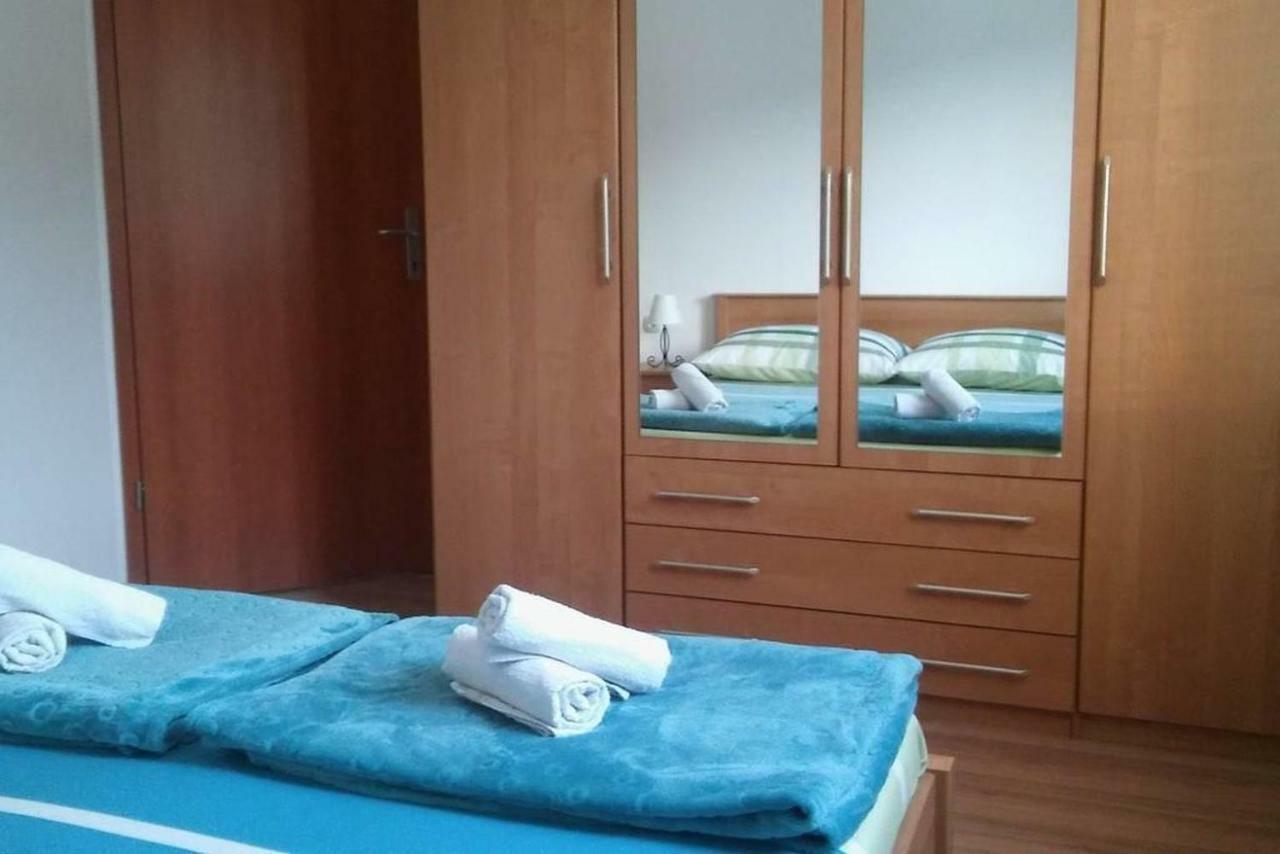 Cozy Apartment With Sea View Kaštela Exterior foto
